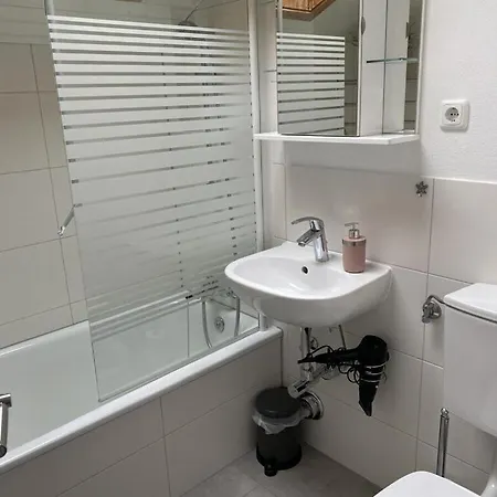 With 2 Bedrooms 라이트임윙클