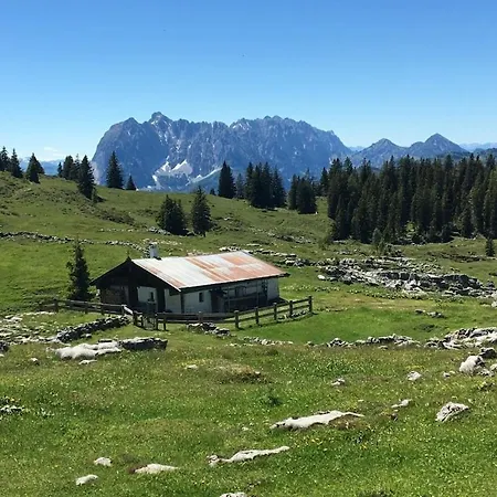 Vakantiehuis With 2 Bedrooms *